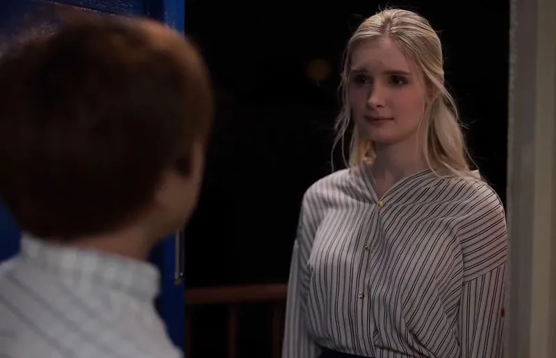 Cô đơn nơi xứ lạ với ông xã già, cô vợ tây được anh hàng xóm an ủi